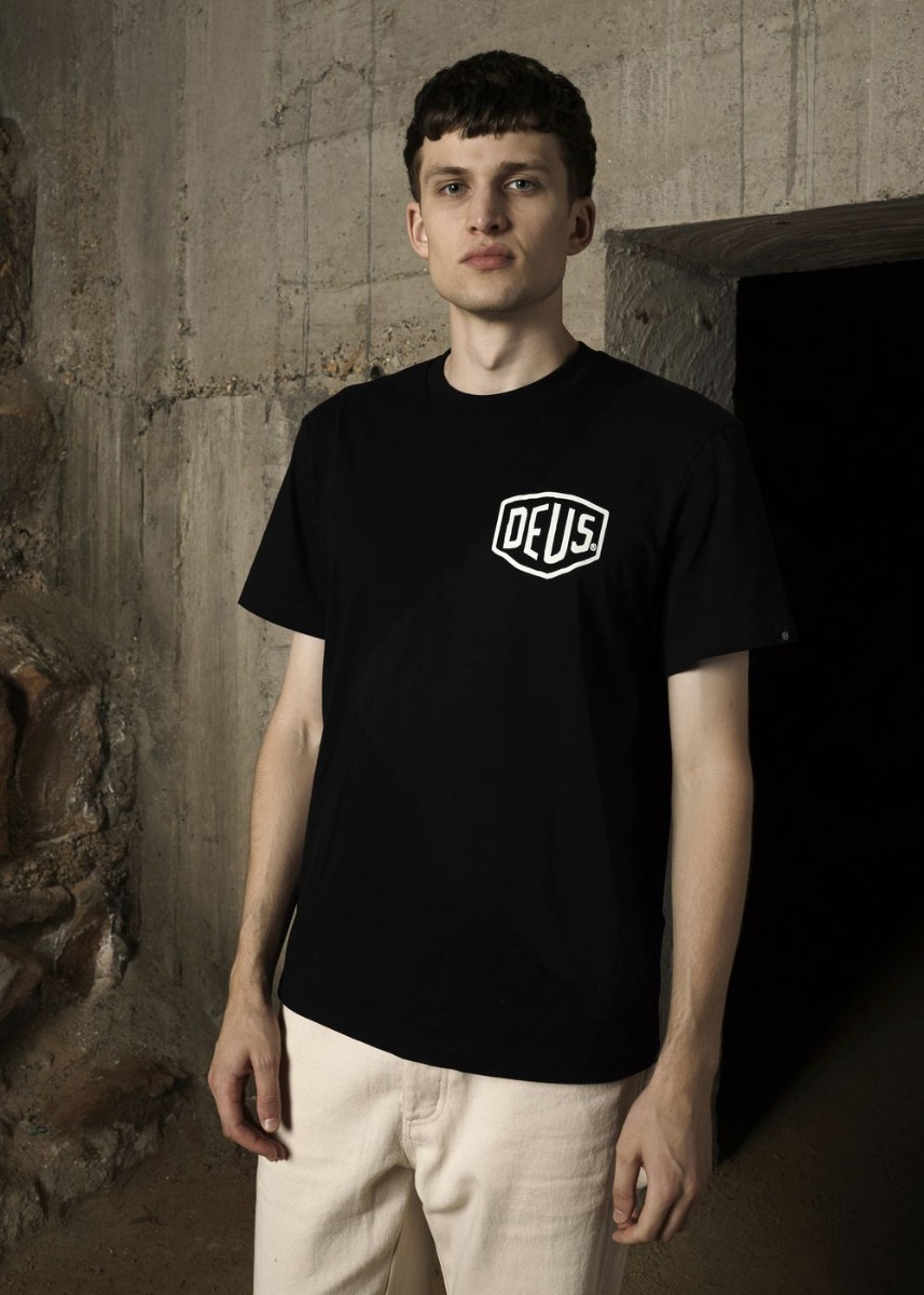 Deus Carby Pickup Tee Black