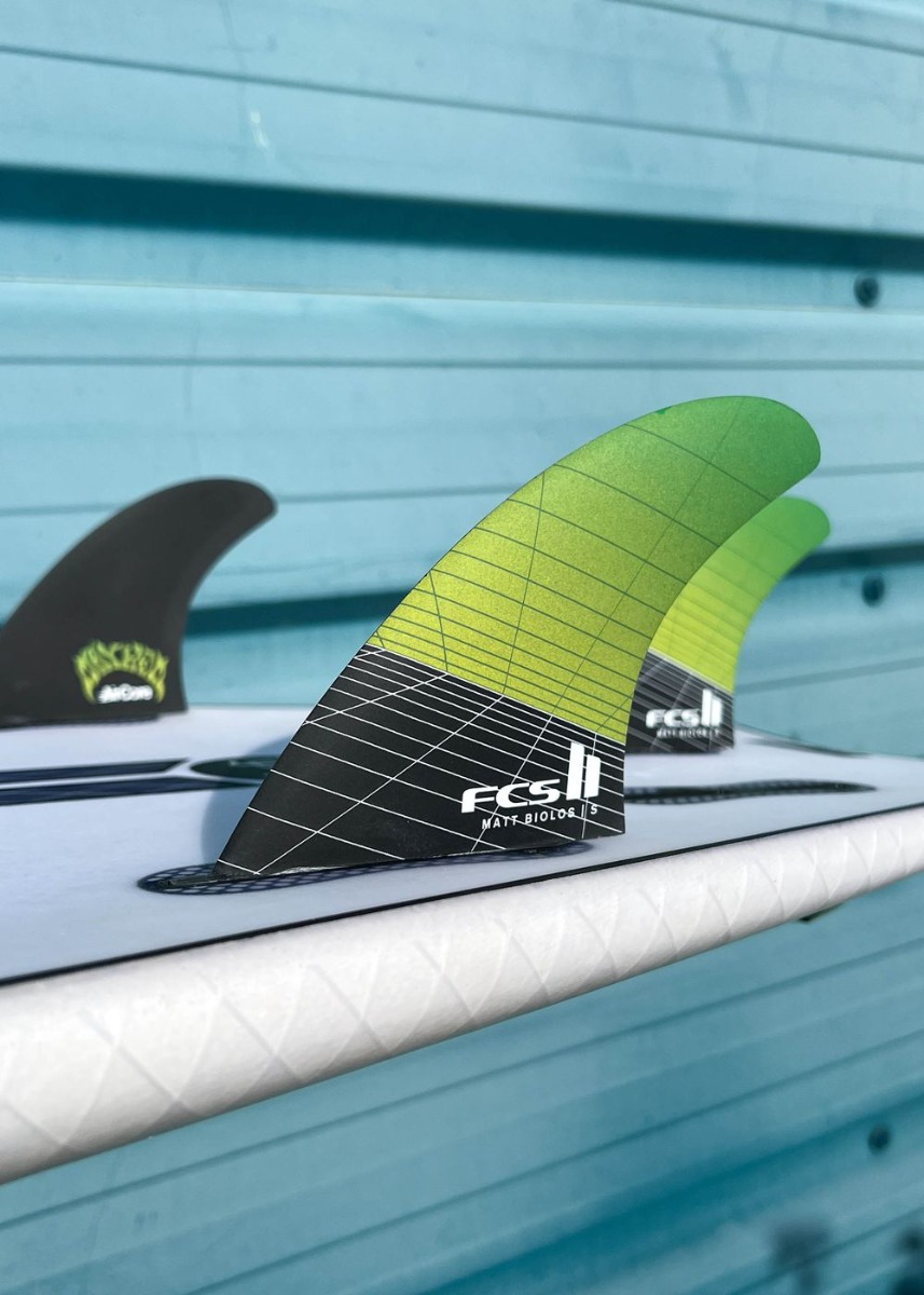 FCS 2 MB PC Carbon Small Surfboard Fins Green