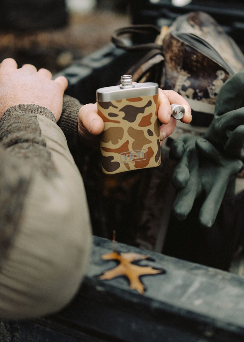 Yeti Rambler Flask Wetlands Camo